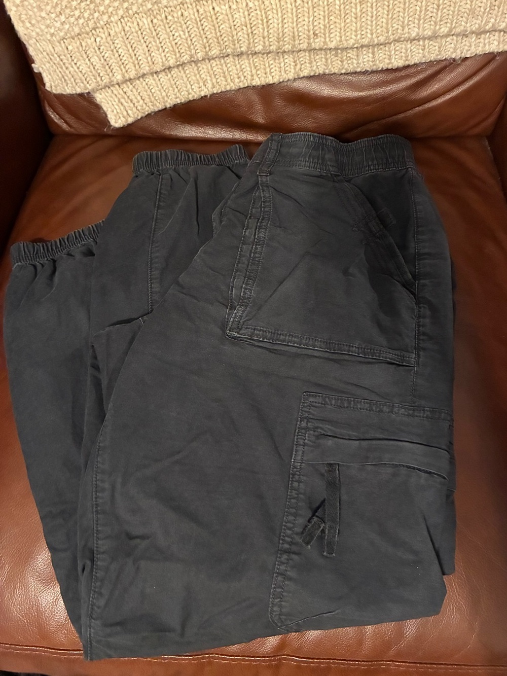 American Eagle Outfitters Black Men's Cargo Pants with Utility Pockets